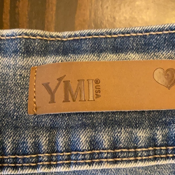 Sz 1 YMI distressed denim shorts - Picture 3 of 4